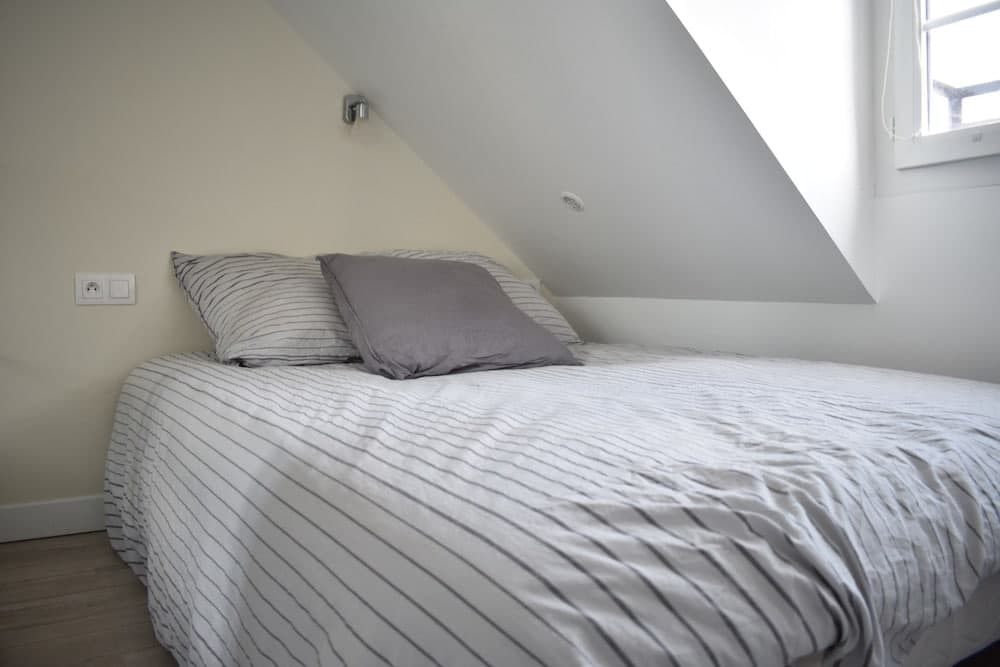 Cosy Renovated 1 Bedroom Apartment in 10th 4