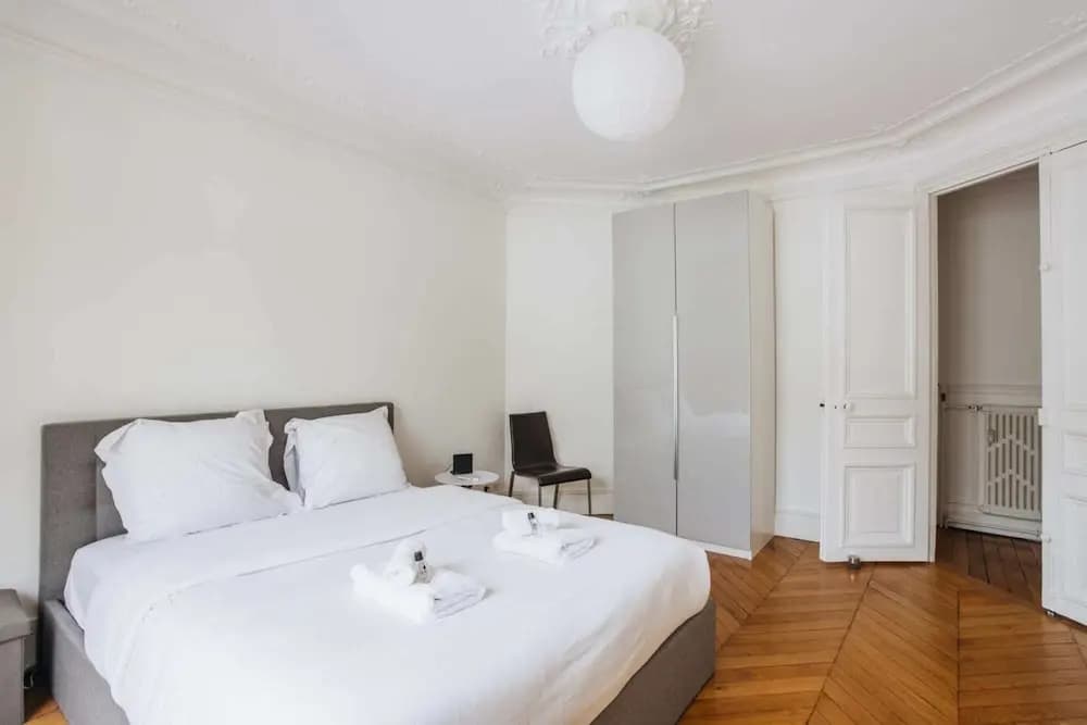 Beautiful apartment for 6 pax Near Eiffel Tower by GuestReady 6