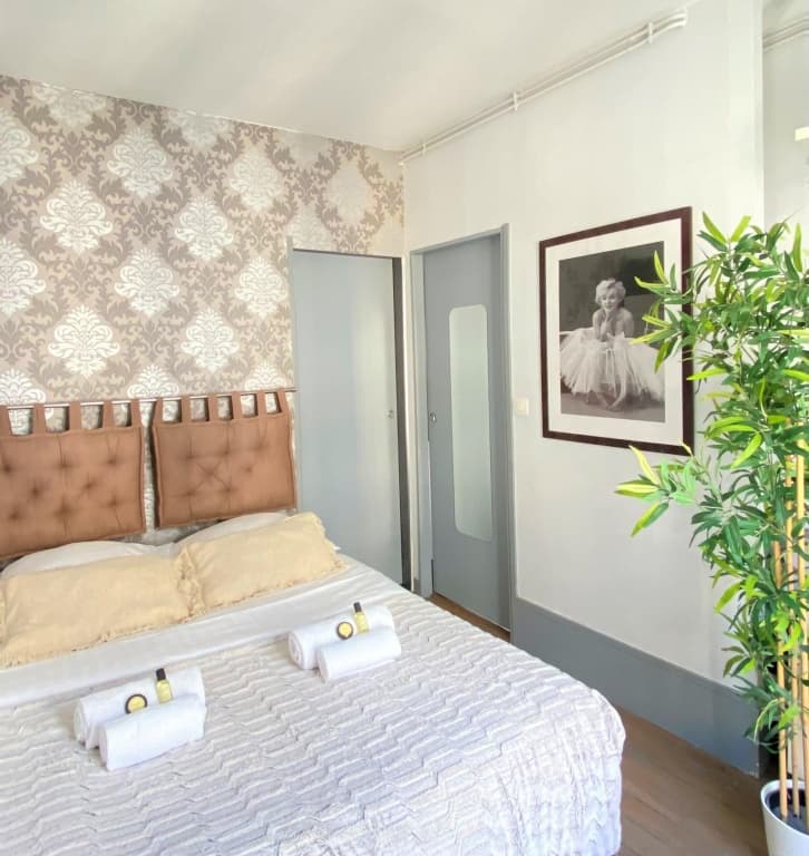 827 - Champ de Mars - Appartement parisien 6