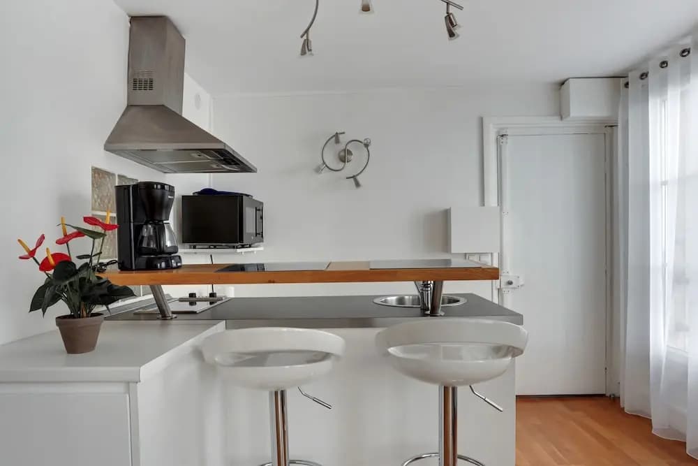3 people apartment - Paris center by Weekome 4