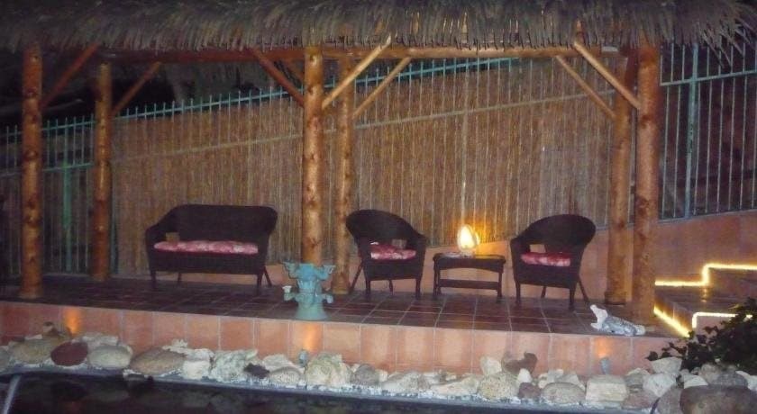 Woodland Hills Calabasas Guesthouses 7