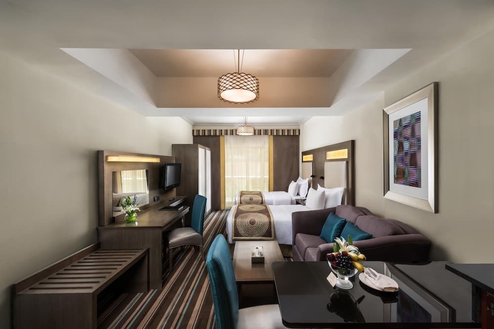 Savoy Suites Hotel Apartments 14