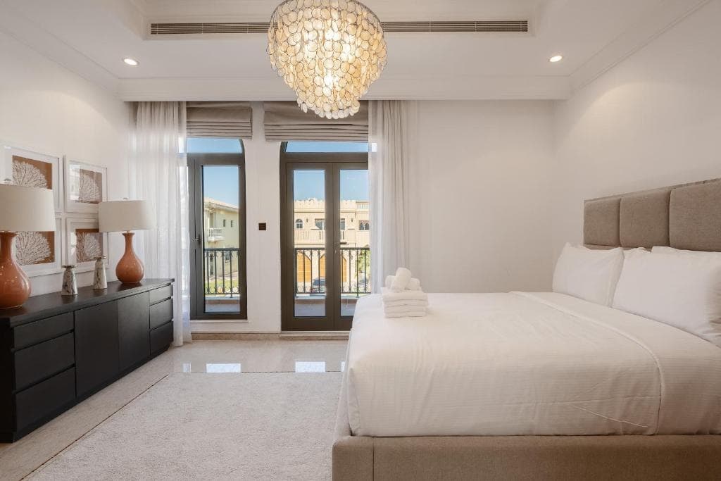 Maison Privee - Villa on Beach w Private Pool The Palm Jumeirah 15
