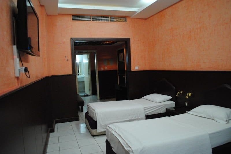 Pacific Hotel Llc 9