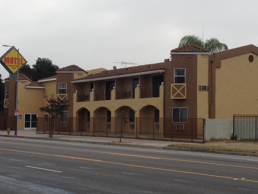 Crescent Inn 2