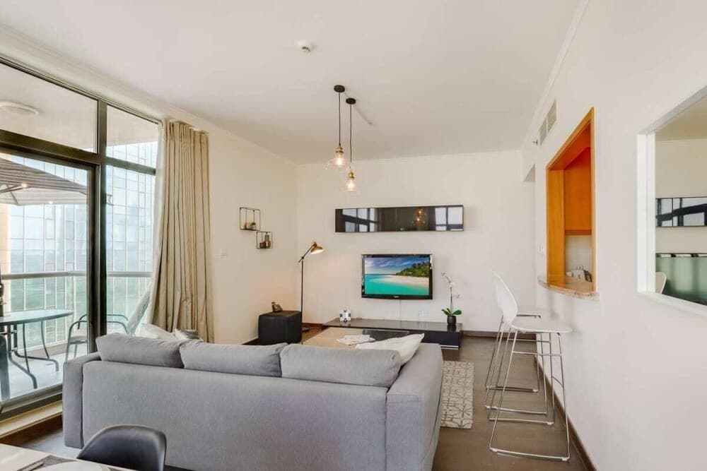 Retreat To a Hidden Gem at the Greens 8