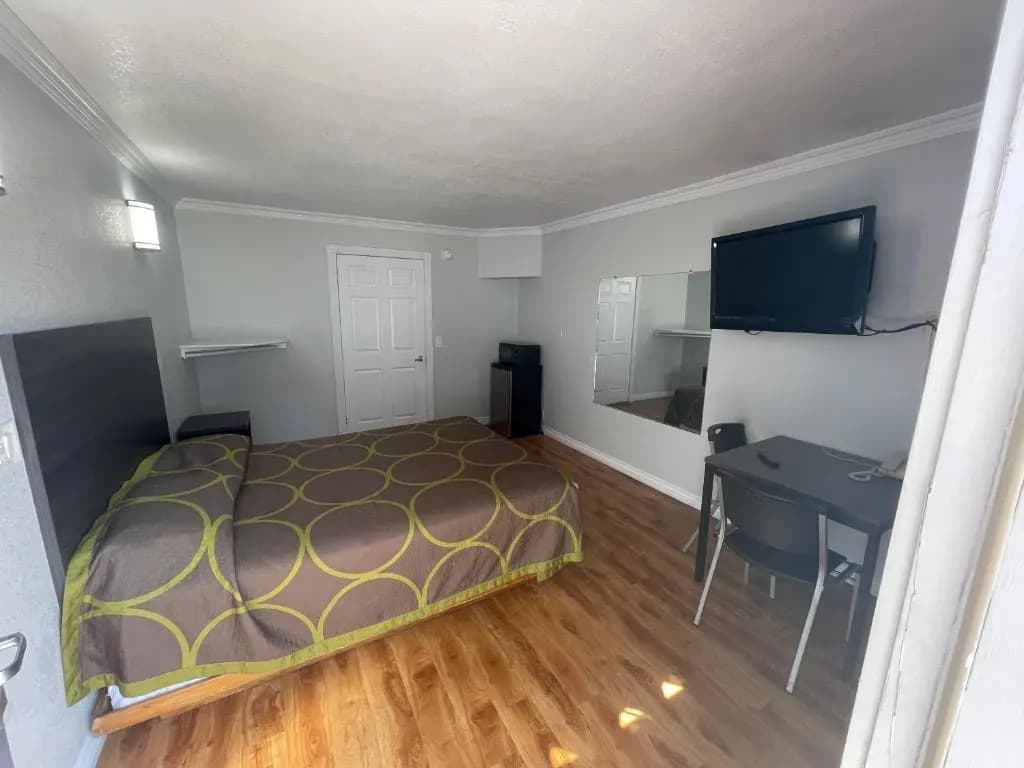 Seaway Motel 14