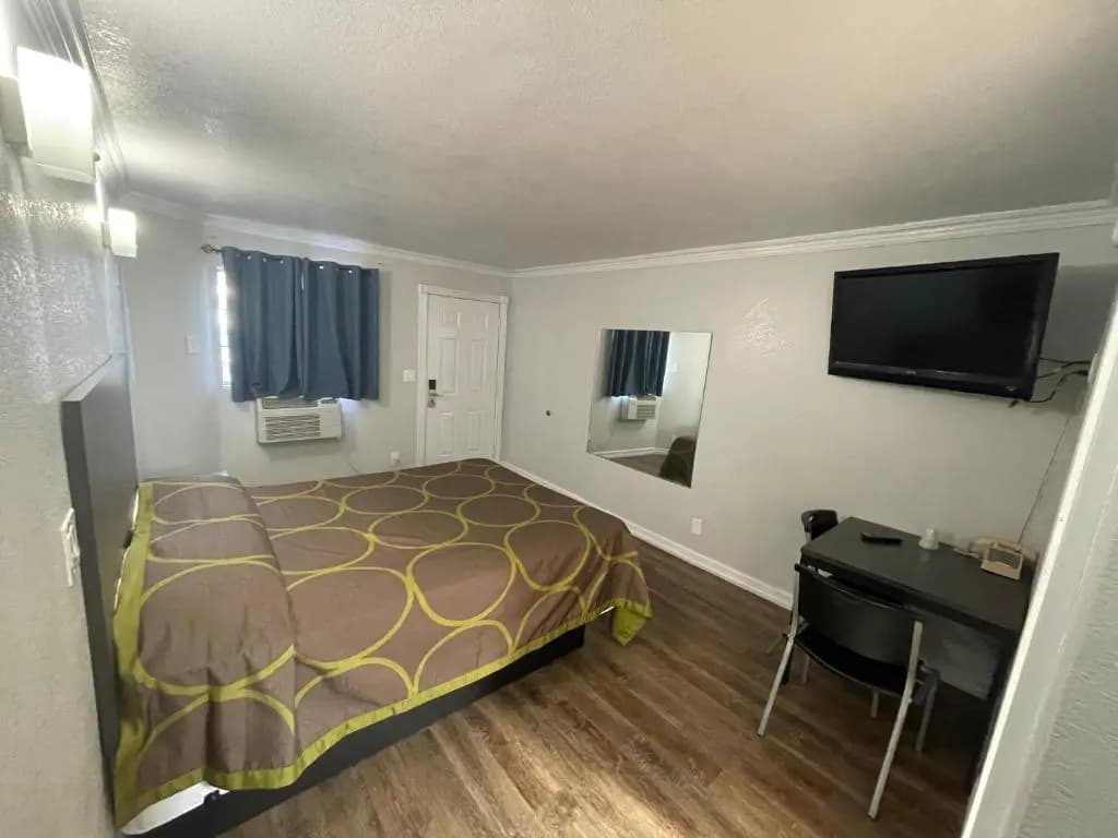 Seaway Motel 13