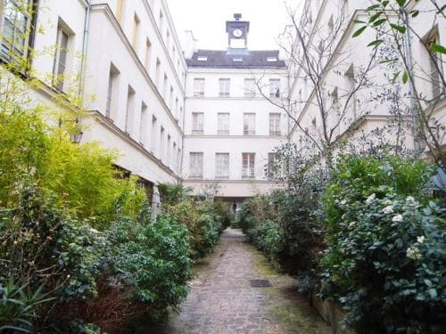 Apartment Rue Amelot 8