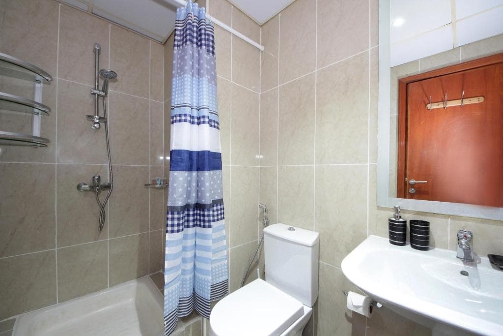 Signature Holiday Homes - Furnished Studio in Palace Tower 2, Silicon Oasis 3