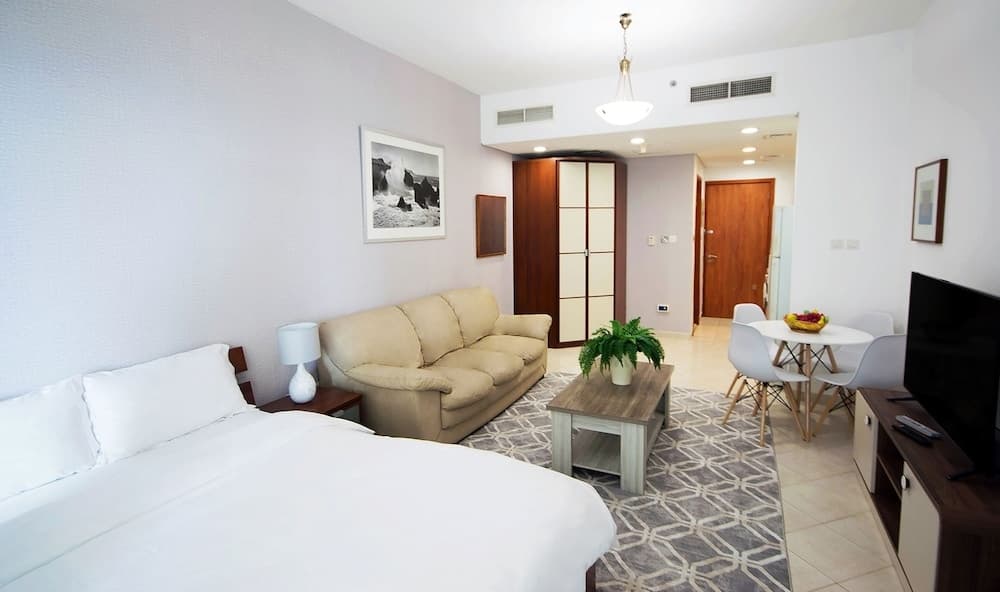 Key Host Crescent Tower 7
