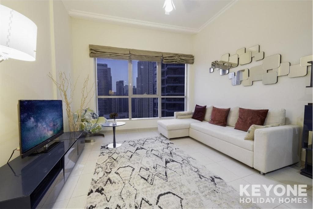 KeyOne - 1BR in Bay Central 5