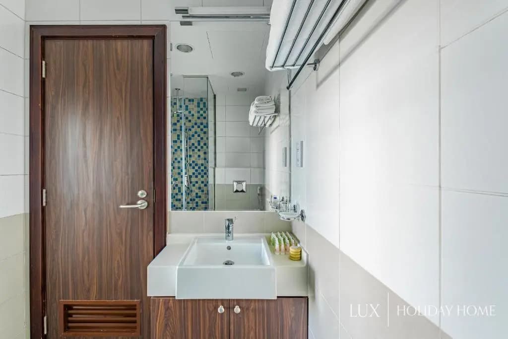 LUX - Opulent Island Suite Burj Khalifa View 1 6