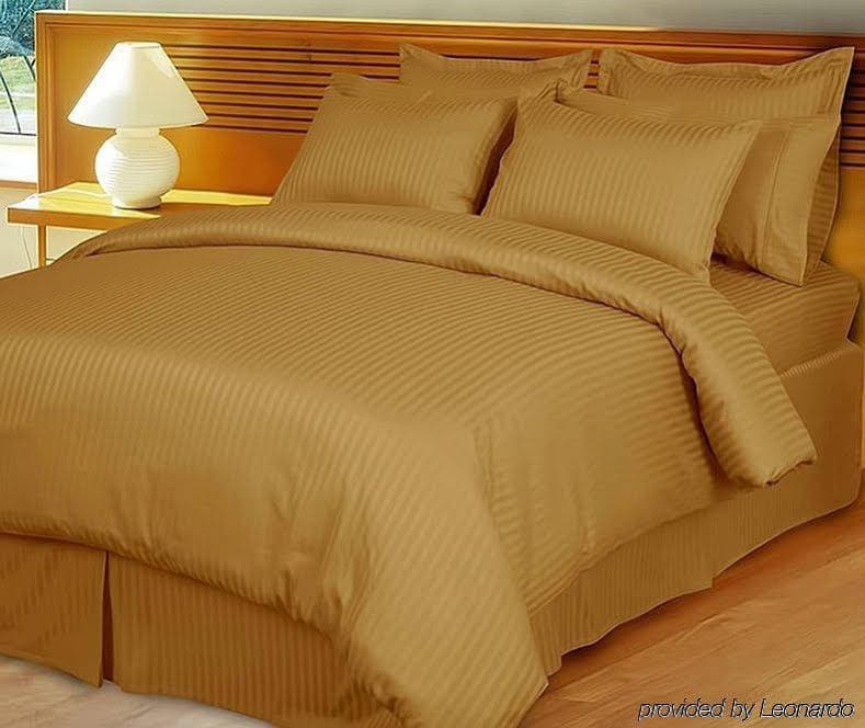 Hollywood Dream Suites Hotel 8