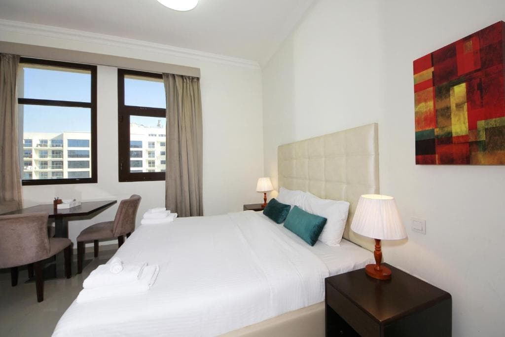 Signature Holiday Homes - Luxury Studio Apartment Al Barsha South Dubai 11