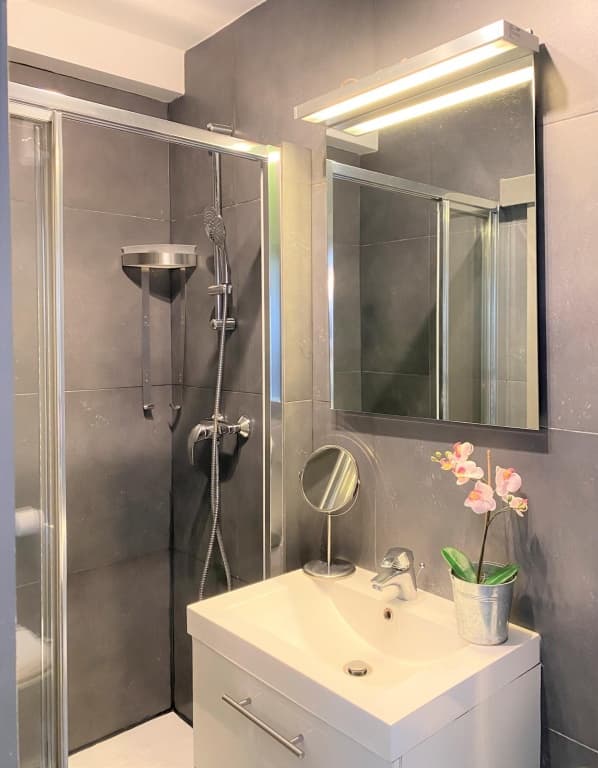 827 - Champ de Mars - Appartement parisien 11