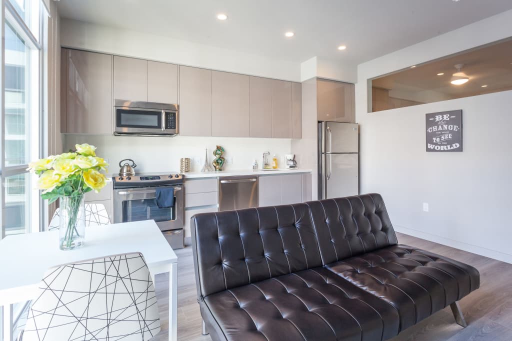 Tripbz 8th and Grand Suites 12