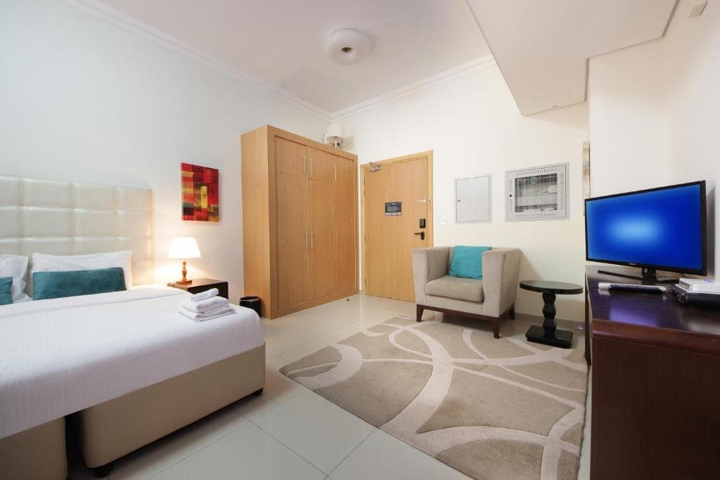 Signature Holiday Homes - Luxury Studio Apartment Al Barsha South Dubai 8