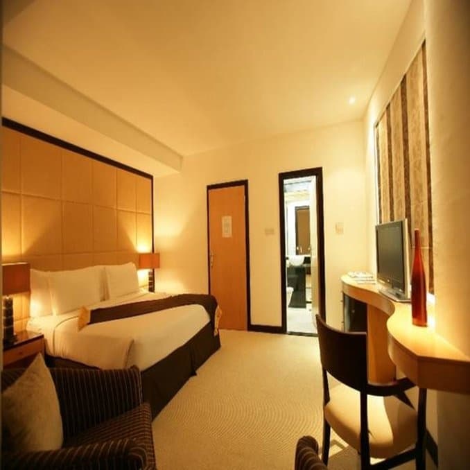 Savoy Suites Hotel Apartments 9