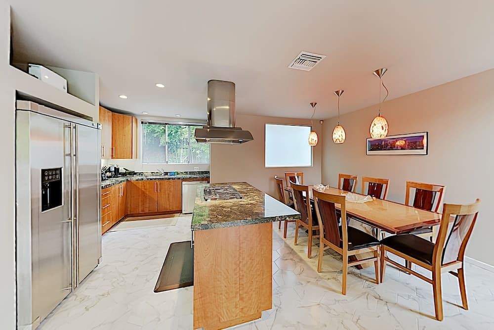 New Listing! Modern Canyon W/ Lush Patio 2 Bedroom Home 4