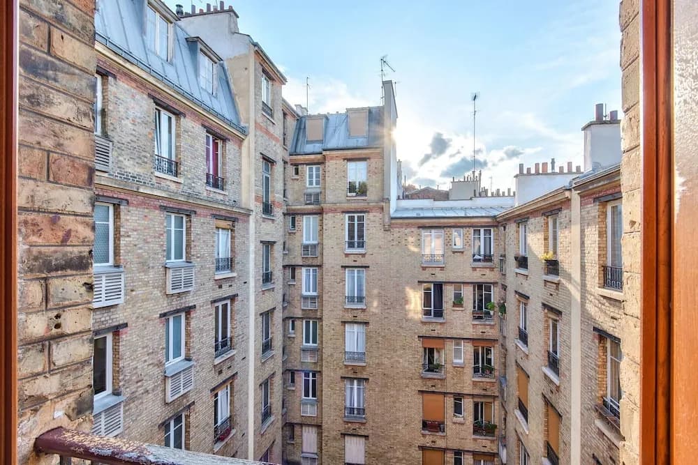 Charming Apartment for 2 in the 12th District 14