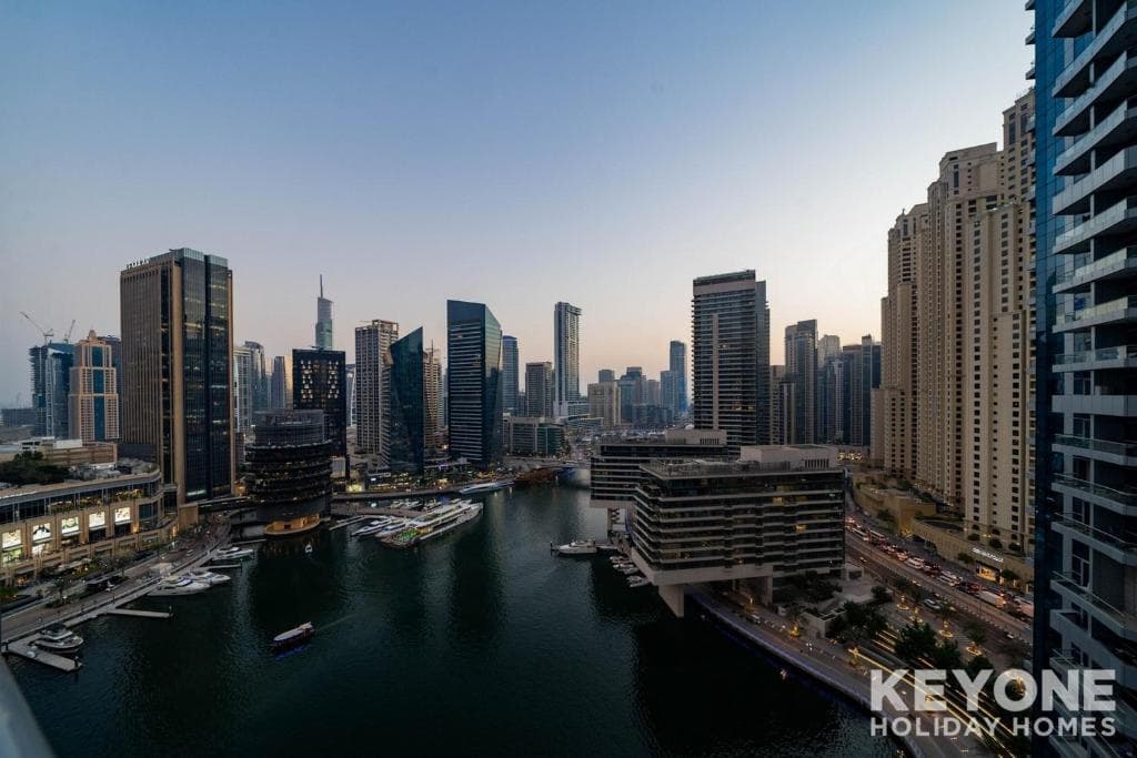 KeyOne - 1BR in Bay Central 13