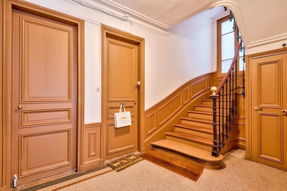Charming Apartment for 2 in the 12th District 12