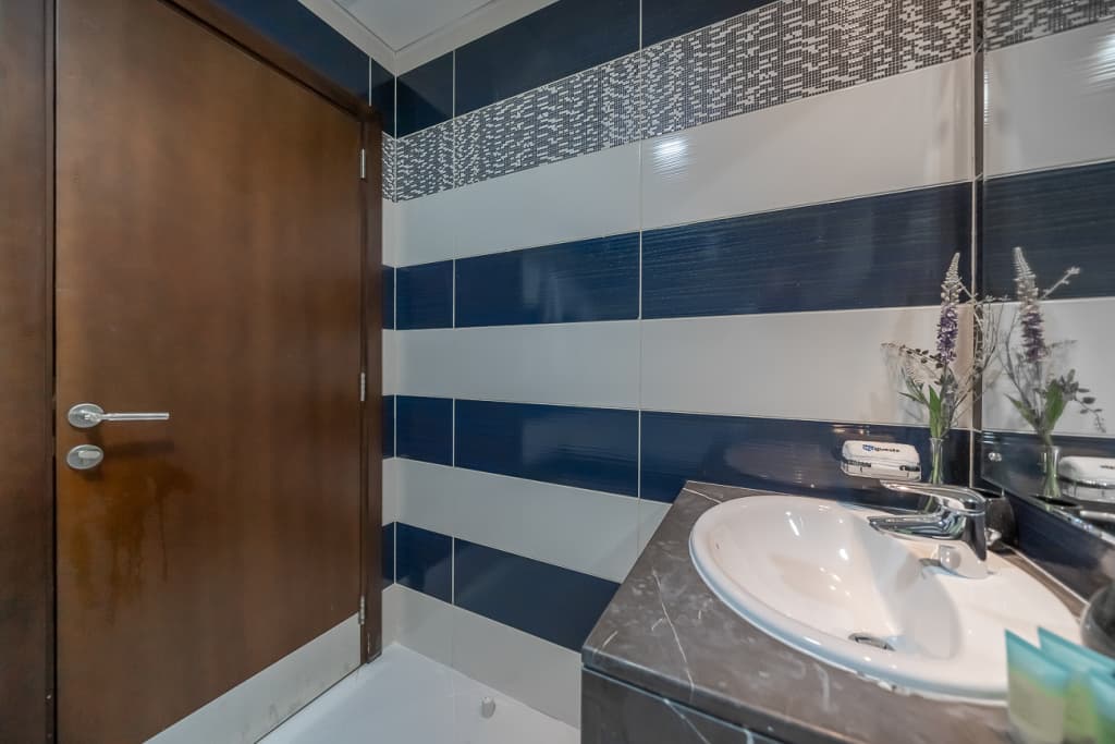 Luxury 1B flat in Oudah Tower 14