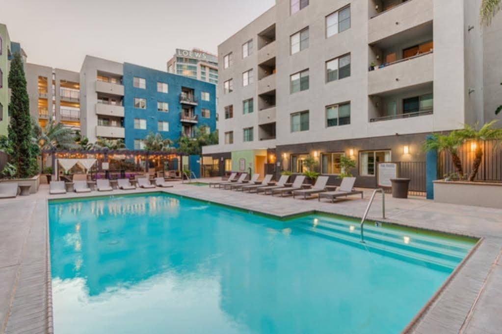 Hollywood and Highland Apartment 6
