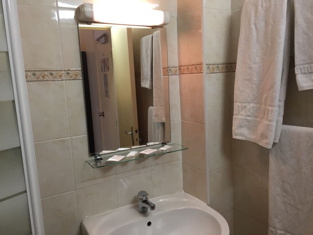 Hôtel des Pyrénées - Nation 10