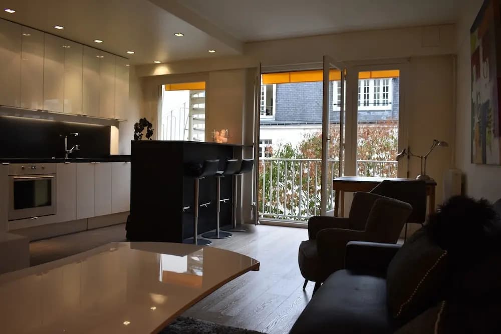 Studio Apartment Near Trocadéro & Champs Elysées 11