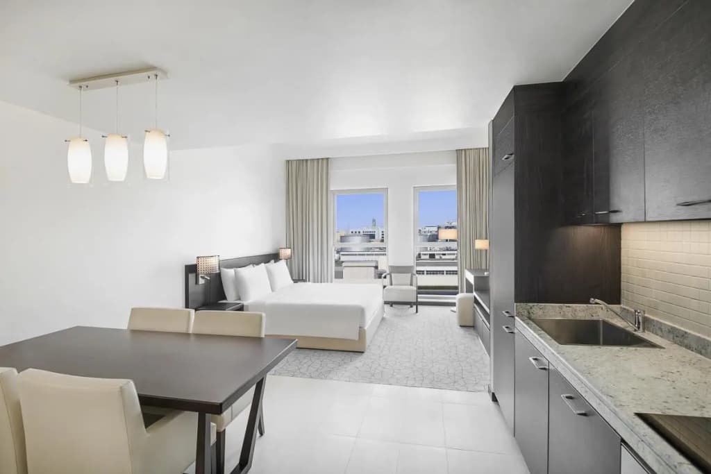 Hyatt Place Dubai Jumeirah Residences 7