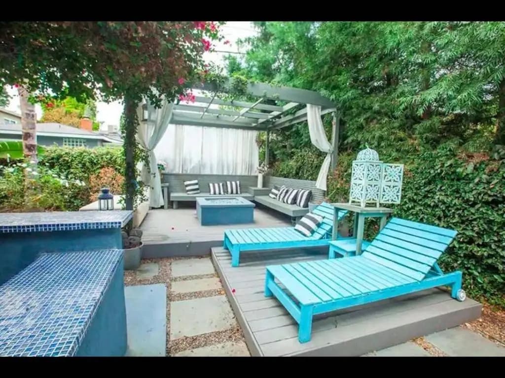 Charming Duplex Home 14