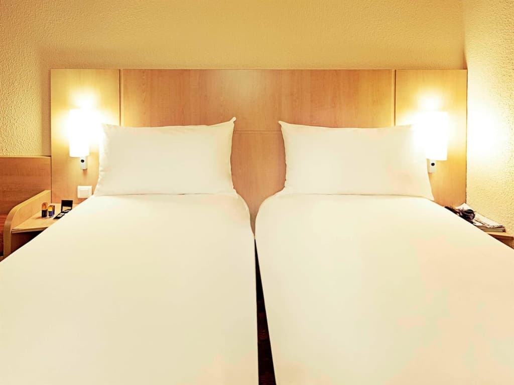 Ibis Paris Canal Saint Martin 11