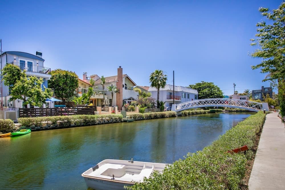New Listing! Venice Canal-front W/ Pool, Near Beach 5 Bedroom Home 12