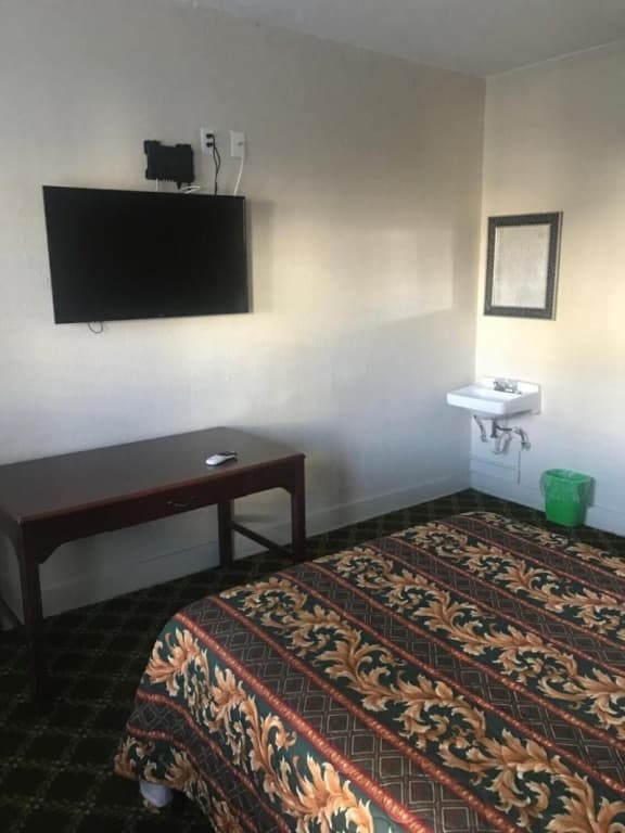Hotel West Inn Hollywood LA 12