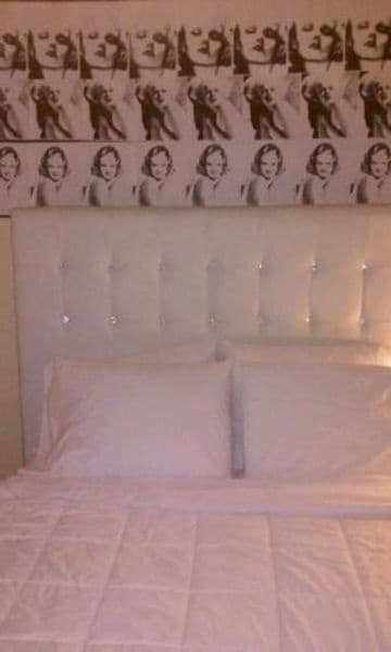 Hollywood Dream Suites Hotel 10