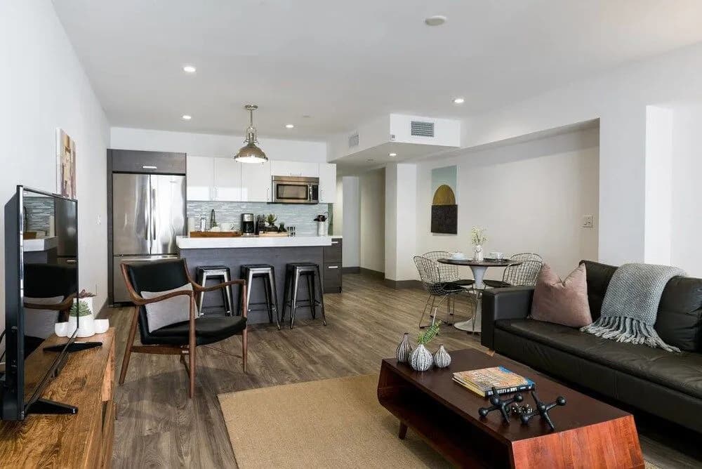 Amazing Spacious 2 bd 2 bath Apartment in Dtla 9