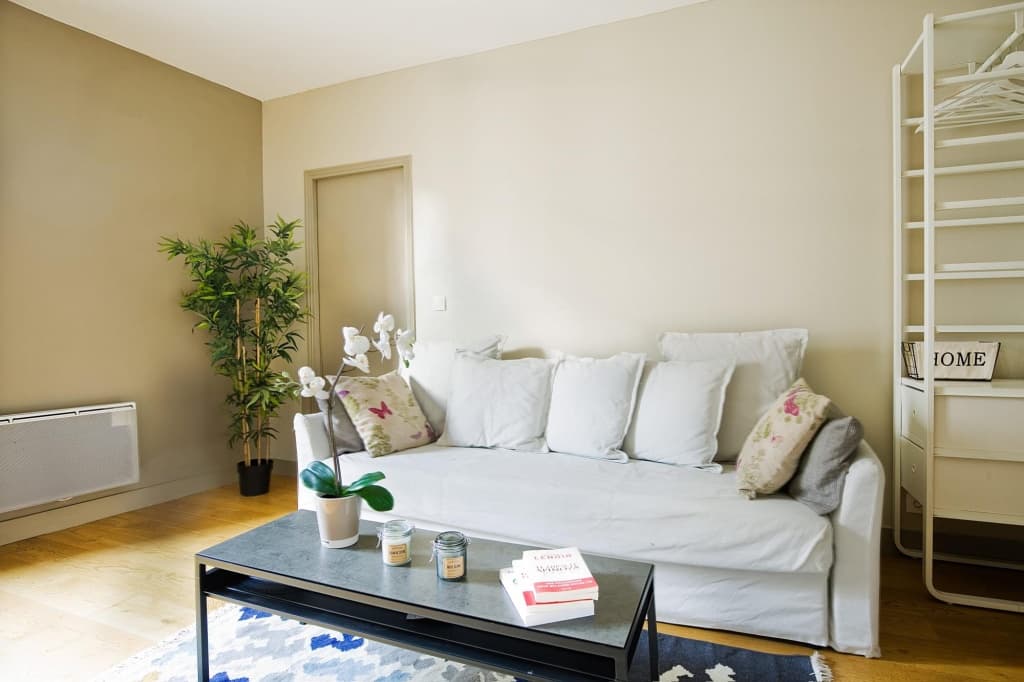 B  823 -  Buttes Chaumont - Spacieux appartement 3