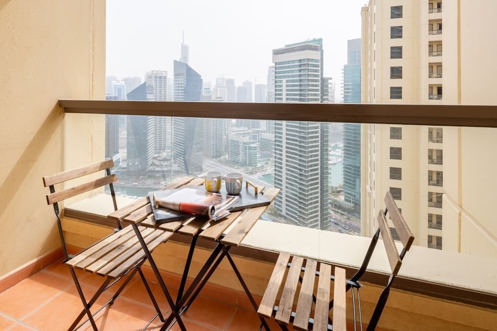 Radiant & Alluring 1BR Apartment W/ Marina Views 6