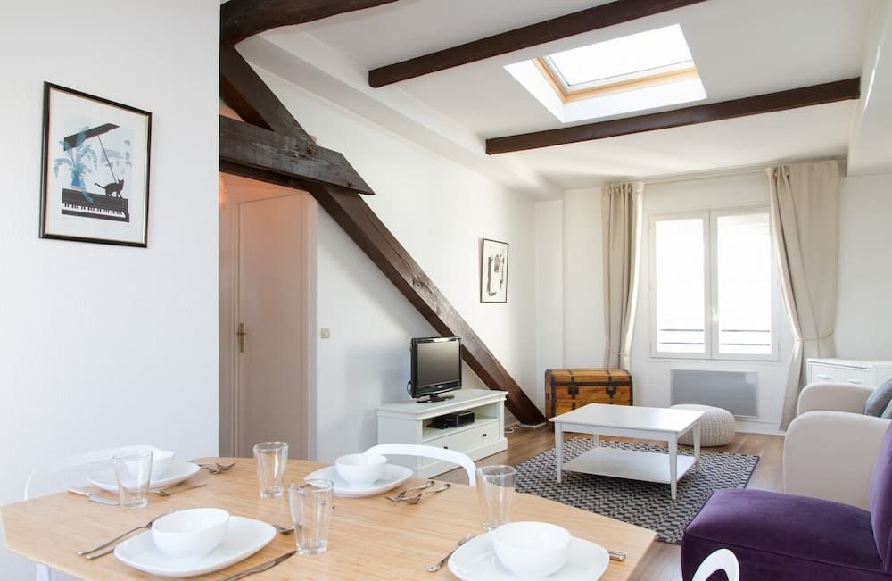 Le Marais - Beaubourg Apartment 6