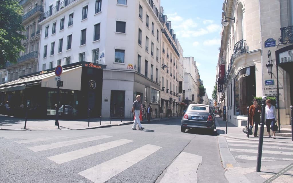 Rue de Ponthieu Central Furnished Apartment 8