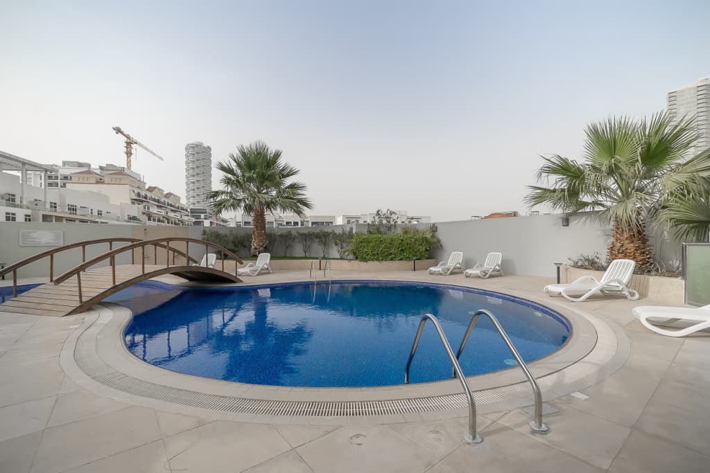 Luxury 1B flat in Oudah Tower 4