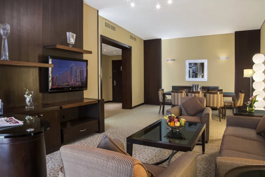 TIME Oak Hotel & Suites 8