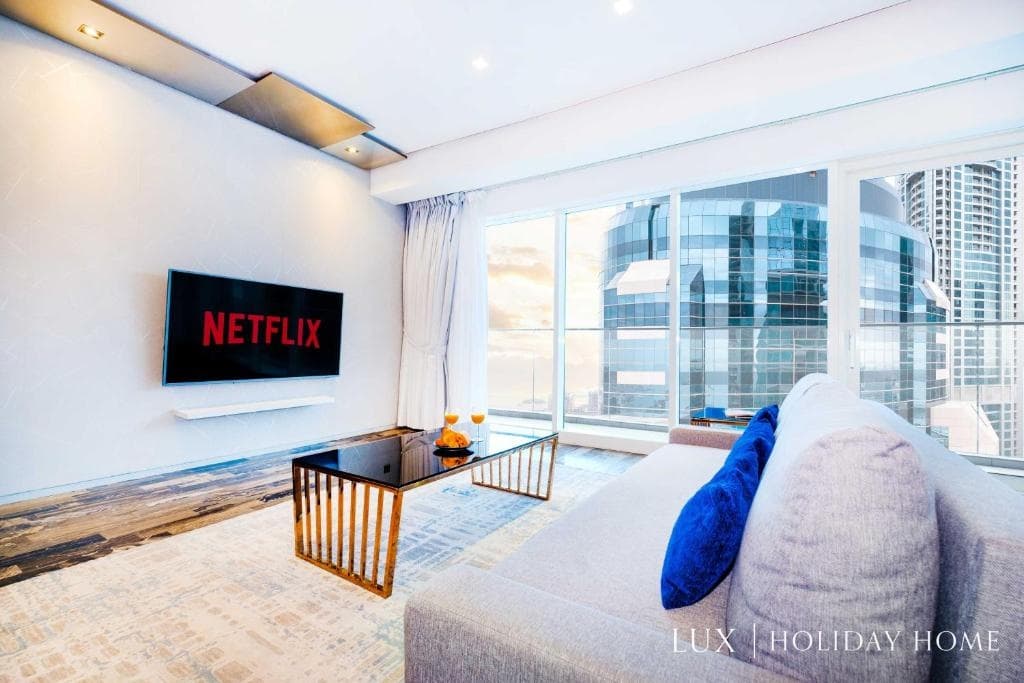 LUX - Lavish Suite with Full Palm Jumeirah View 2 15