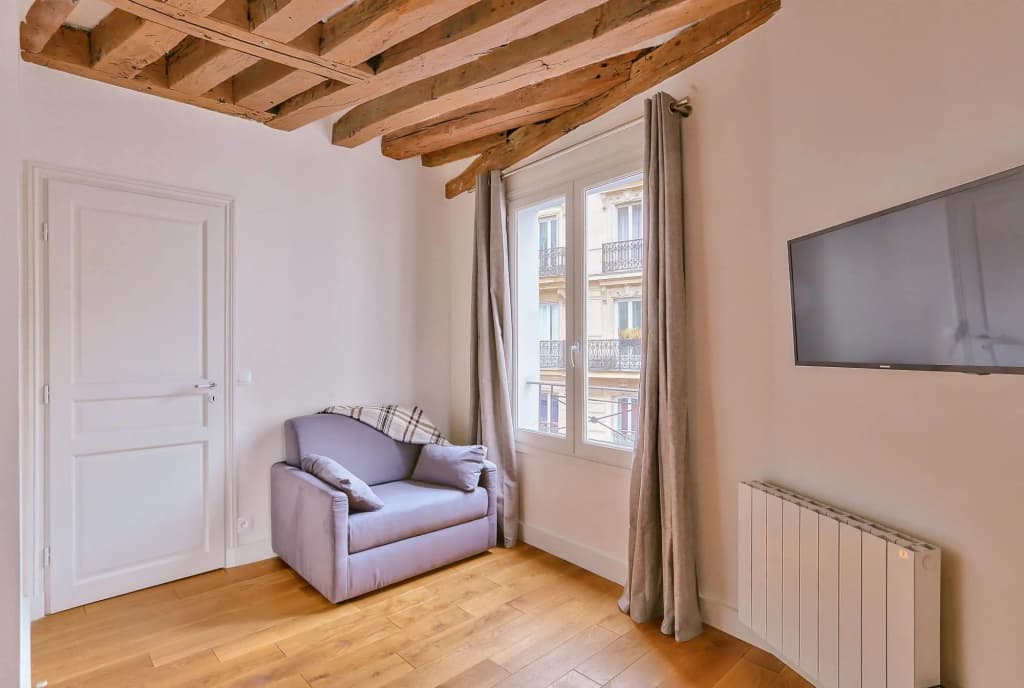 B 364 - Deluxe apartment in the heart of  Notre Dame 13