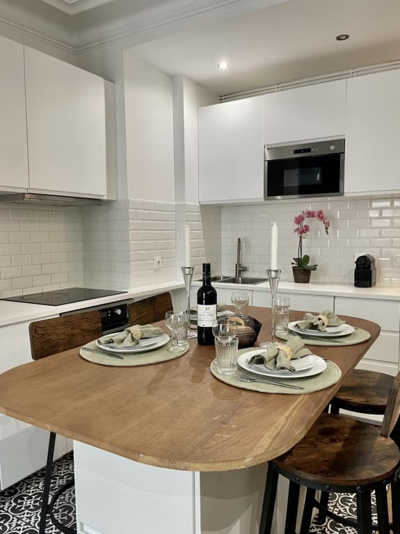1594B - Eiffel Tower - Superb apartment 13