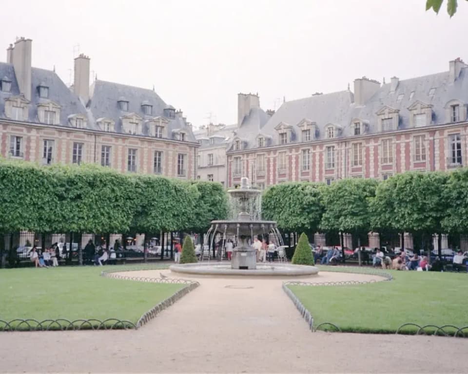 Le Marais - Beaubourg Apartment 2
