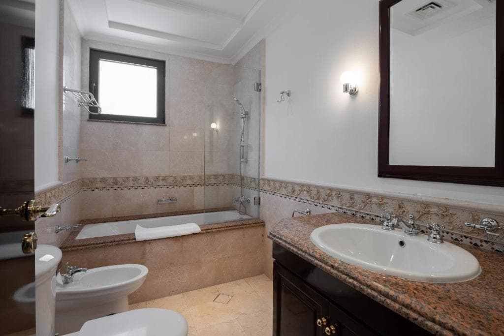 Maison Privee - Villa on Beach w Private Pool The Palm Jumeirah 6