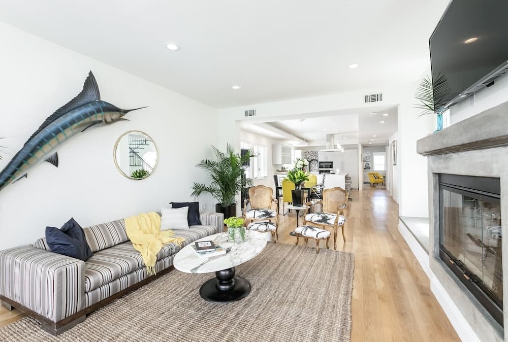New Listing! Venice Canal-front W/ Pool, Near Beach 5 Bedroom Home 15